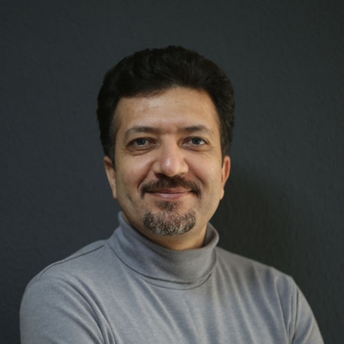 علی حکم‌آبادی | هم‌بنیان‌گذار و ایده‌پرداز